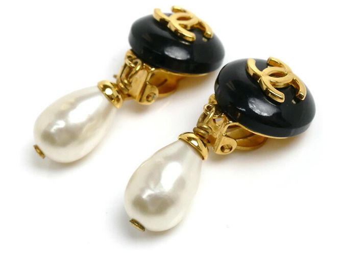 Orecchini a clip Chanel GP perle finte Coco Mark Nero D'oro - vista 3