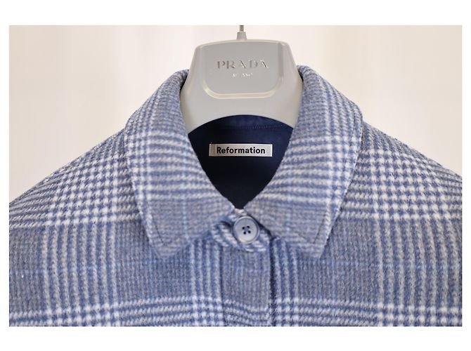 Reformation Karomuster Button-Down Jacke aus blauer Wolle - Ansicht 7