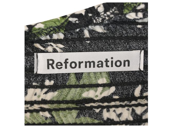Abito midi con stampa floreale Baxley di Reformation in viscosa nera e verde - vista 4