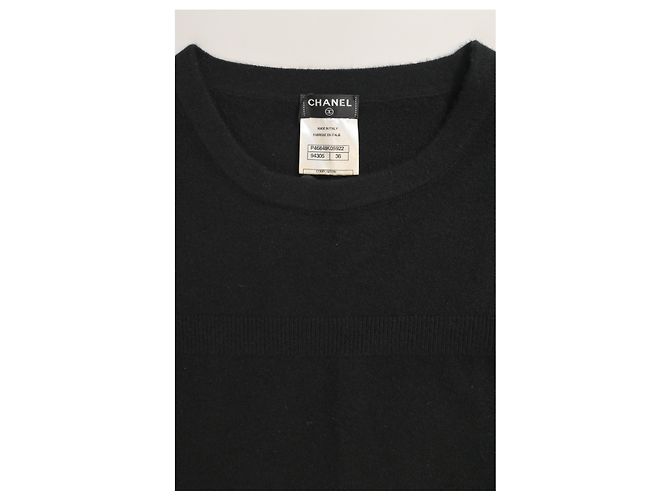 Timeless Chanel Mini Rundhalskleid aus schwarzer Kaschmir mit einer Tasche - Ansicht 9