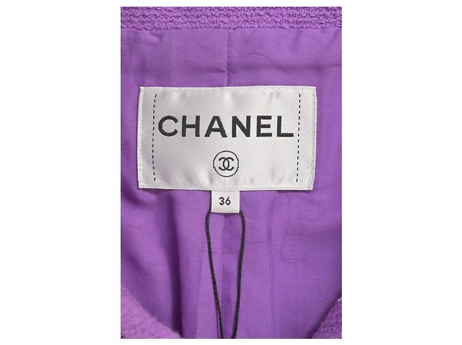 Chanel CC Knopf Jacke mit Vier Taschen aus lila Tweed - Ansicht 10