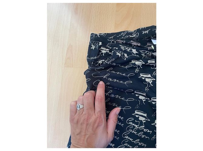 Chanel 3/4 Hose mit CC Monogramm aus Modal Schwarz - Ansicht 4
