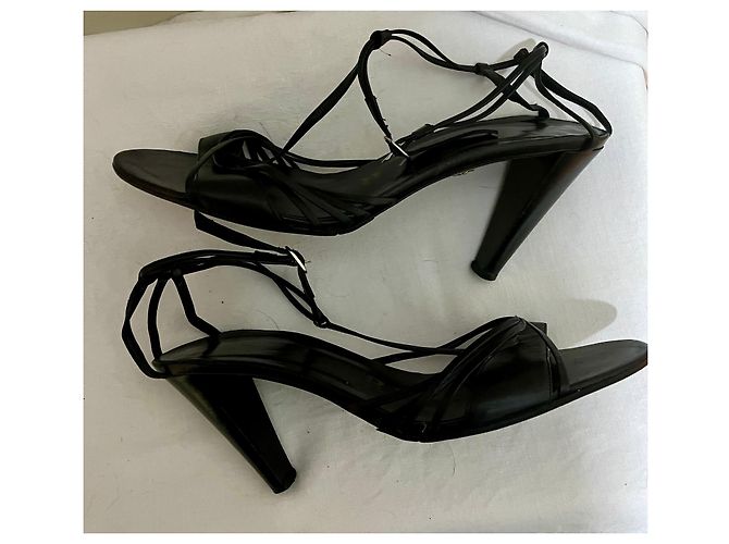 Burberry Sandali in pelle neri con cinturini Nero - vista 2