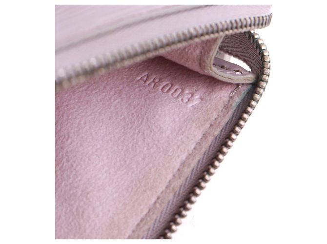 LOUIS VUITTON - Pochette Accessorio Louis Vuitton in Pelle Epi Malva Rosa - vista 7