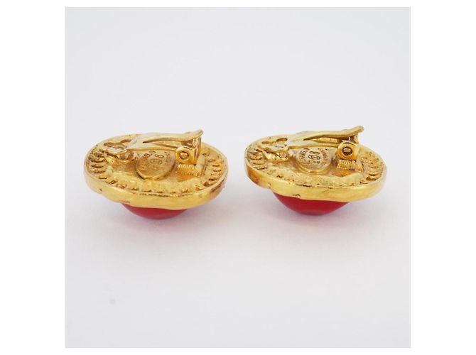 Orecchini a clip placcati in oro di Chanel con pietra rossa - vista 3