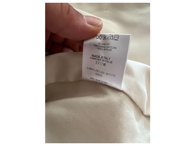 Gucci by Tom Ford Spring Summer 2003 Multipocket White Coat. - view 12