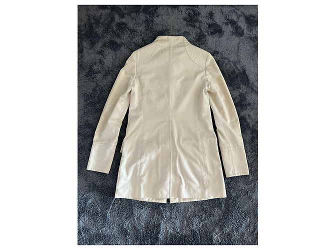 Gucci by Tom Ford Spring Summer 2003 Multipocket White Coat. - view 2