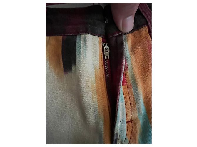 Línea Roberto Cavalli "Just" Primavera Verano 2001 Jeans con Estampado de Cara Pixel. Multicolor - vista 7