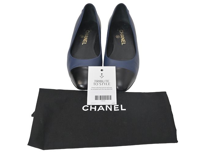 Timeless Ballerine Chanel con punta in pelle blu e nera - vista 7
