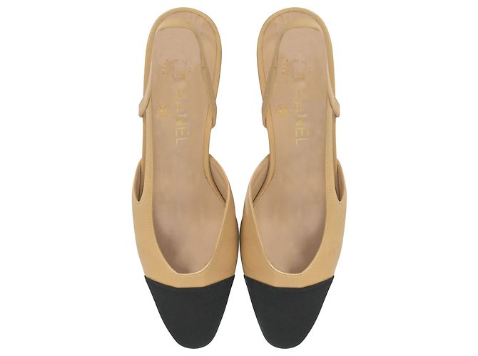 Timeless Pumps Slingback Chanel in pelle beige - vista 5