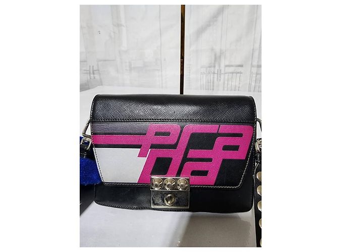 Borsa a spalla Elektra in pelle di vitello Saffiano con logo da corsa PRADA Fucsia/Nero - vista 8