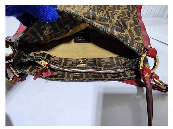 FENDI Zucca-Print Canvas Medium Tote Bag Braun/Burgunder - Ansicht 12