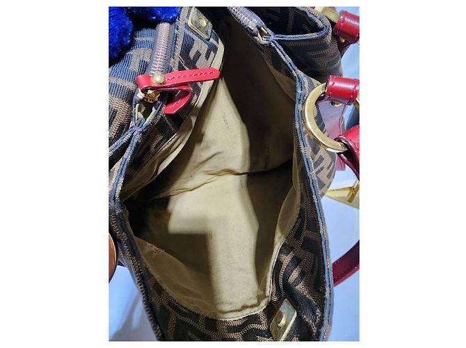 FENDI Zucca-Print Canvas Medium Tote Bag Braun/Burgunder - Ansicht 13