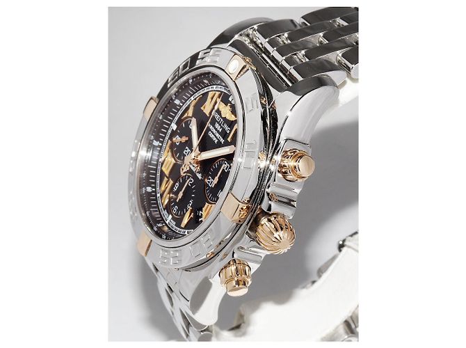 Breitling Chronomat 44 Bicolor Men's Watch - view 4