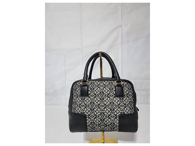 LOEWE Amazona 19 in pelle di vitello jacquard Anagram nero/blu navy - vista 2