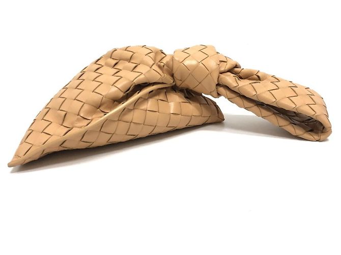 Bottega Veneta Intrecciato La Borsa Twist Beige - vista 3
