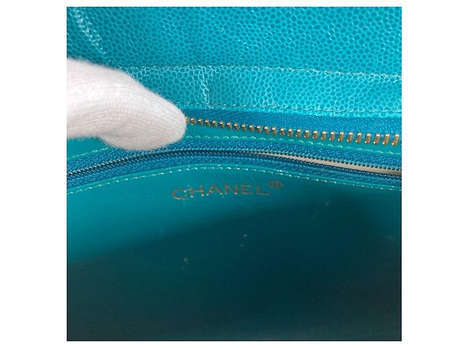 Chanel Tasche aus grünem Kaviarleder - Ansicht 12