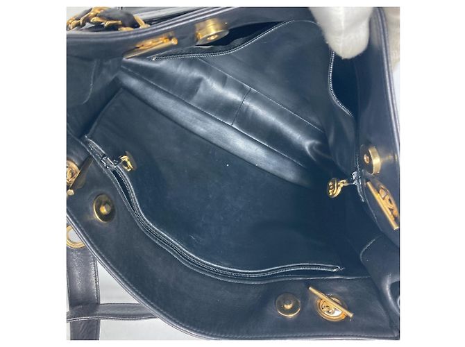 Borsa a spalla grande Chanel CC Coco Mark W con catena Nero - vista 4