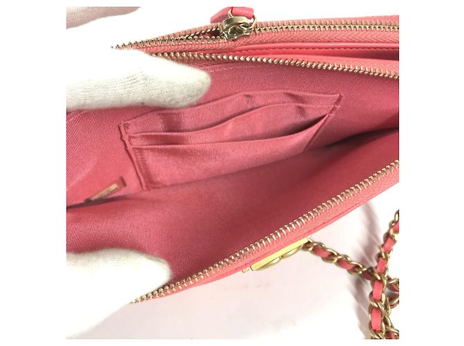 Cartera de hombro de cuero caviar Chanel Boy Rosa - vista 7
