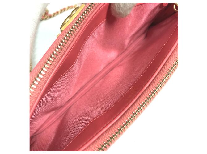 Cartera de hombro de cuero caviar Chanel Boy Rosa - vista 9