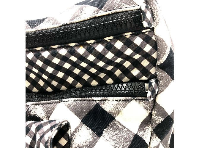 Borsa refrigerante Chanel Check Coco Mark Nero Bianco - vista 8