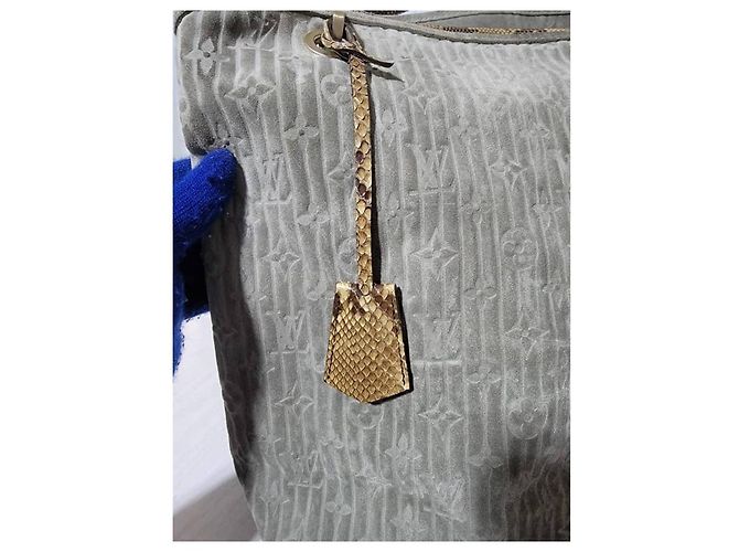 Louis Vuitton Limited Edition Whisper Monogram Wildleder & Python GM Schultertasche Braun Grau - Ansicht 9
