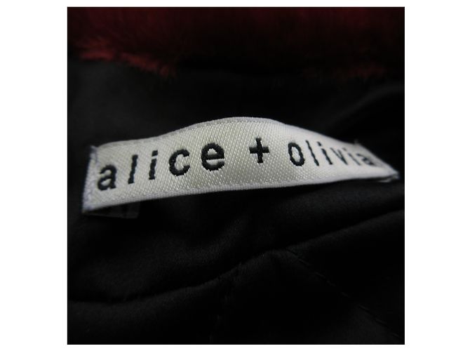 Olivia Kunstfellmantel in Rot / Weiß / Schwarz von Alice + Olivia - Ansicht 4