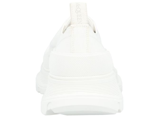 Alexander McQueen Tread Slick Lace Up in Bianco - vista 2