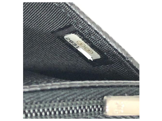 Borsa a spalla Chanel Matelassé Coco Mark Classic Chain Wallet Nero - vista 10