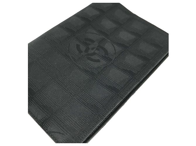 Copertina del quaderno della nuova linea di viaggio Chanel Nero - vista 3