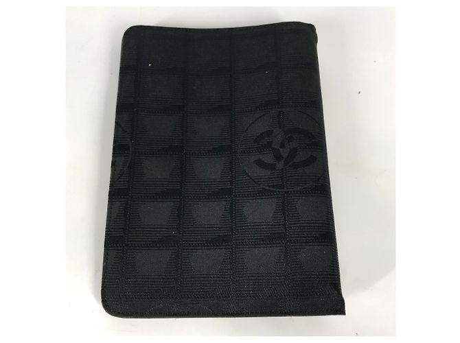 Copertina del quaderno della nuova linea di viaggio Chanel Nero - vista 6