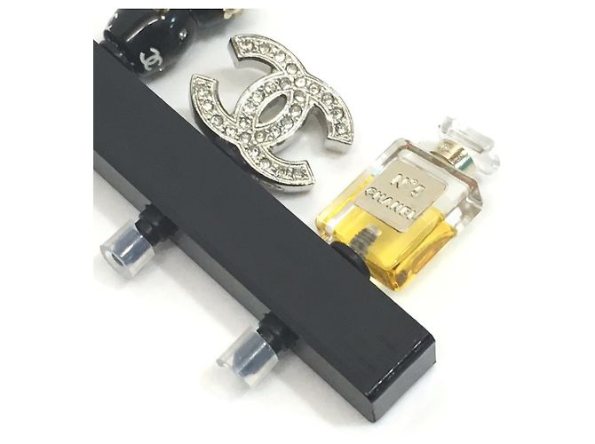 Set di accessori per jack per cuffie della collezione Chanel Shanghai Nero - vista 4