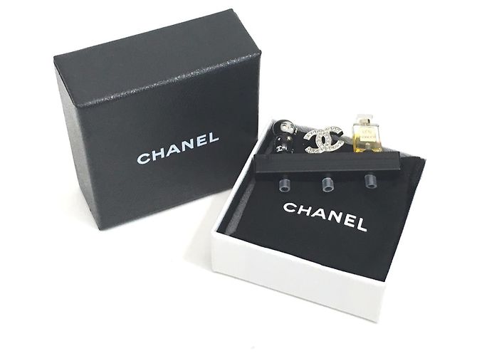 Set di accessori per jack per cuffie della collezione Chanel Shanghai Nero - vista 5