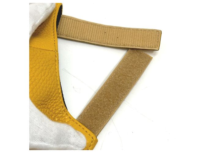 Fendi FXQ768 Yellow Leather Cap - view 11