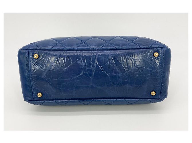 Mademoiselle Chanel Blaue glänzende Kalbsleder gesteppte Tragetasche - Ansicht 4