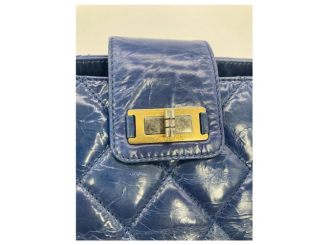 Mademoiselle Chanel Blaue glänzende Kalbsleder gesteppte Tragetasche - Ansicht 5
