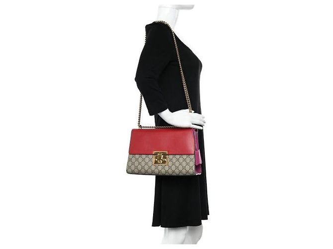 Borsa a spalla media Padlock in pelle GG Supreme monogramma beige/rosso ibisco di GUCCI Rosa - vista 10
