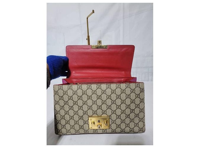 Borsa a spalla media Padlock in pelle GG Supreme monogramma beige/rosso ibisco di GUCCI Rosa - vista 7