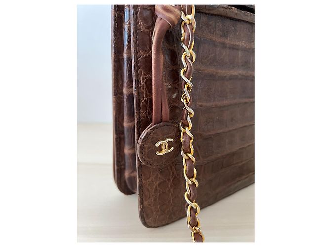 Borsa a spalla Chanel in pelle di alligatore, circa 1986. Marrone scuro - vista 11