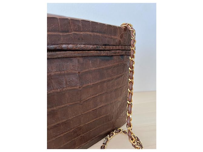 Borsa a spalla Chanel in pelle di alligatore, circa 1986. Marrone scuro - vista 12