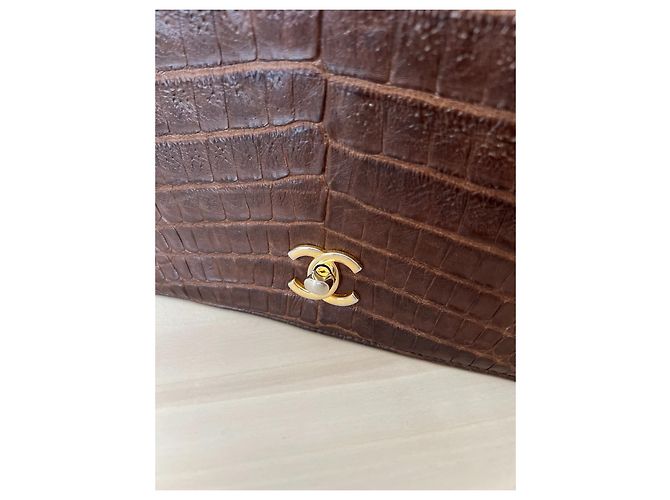 Borsa a spalla Chanel in pelle di alligatore, circa 1986. Marrone scuro - vista 14