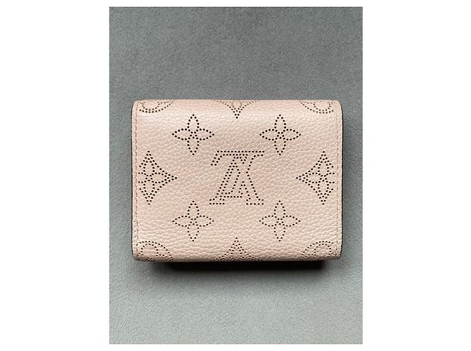 Cartera Louis Vuitton Mahina Iris Trifold Rosa - vista 13