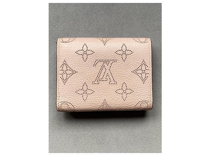 Cartera Louis Vuitton Mahina Iris Trifold Rosa - vista 3