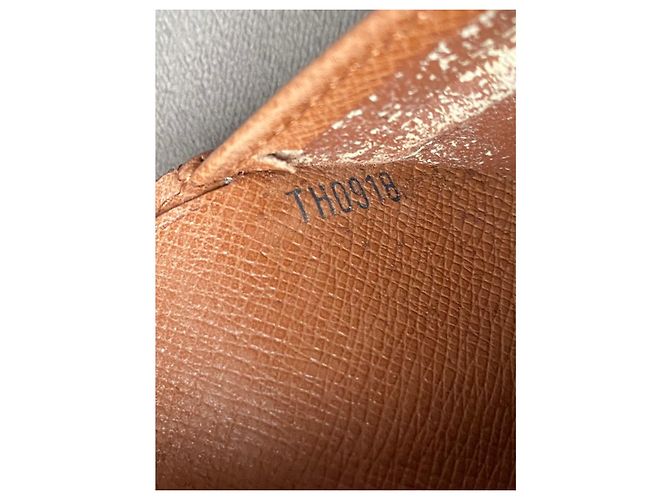 Cartera Louis Vuitton Double Flap Monogram Marrón Castaño - vista 11