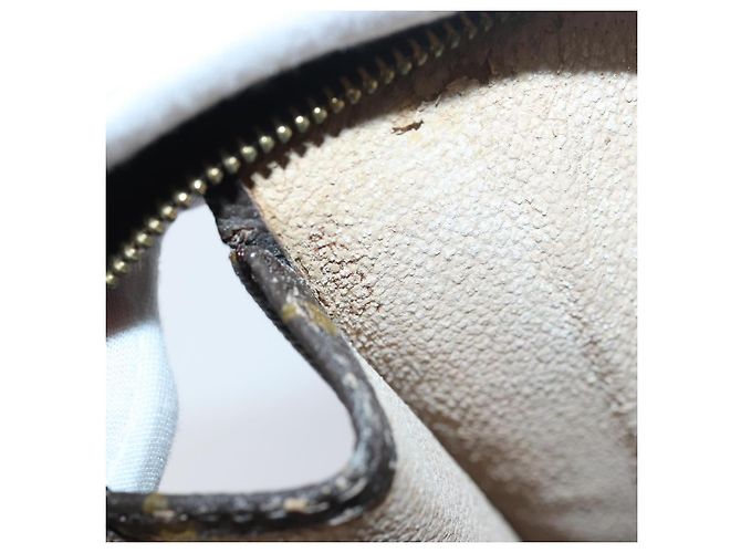 LOUIS VUITTON Monogram Poche Toilette 26 Pouch M47542 LV Auth yk13699 Monograma - vista 12