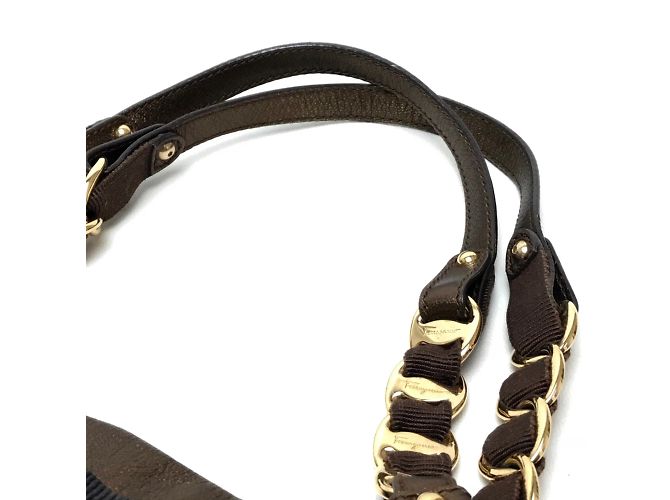 Borsa Tote Vala Ribbon di Salvatore Ferragamo D'oro - vista 10