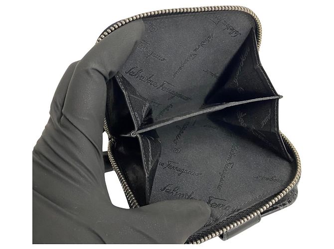 Billetera bifold de cuero Gancini con cierre redondo Salvatore Ferragamo - vista 9