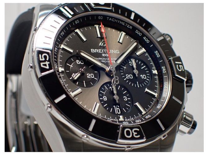 BREITLING Super Chrono Mat B01 44 quadrante nero '23 acquistato Uomo Argento - vista 2