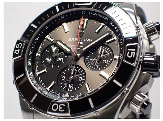BREITLING Super Chrono Mat B01 44 quadrante nero '23 acquistato Uomo Argento - vista 3
