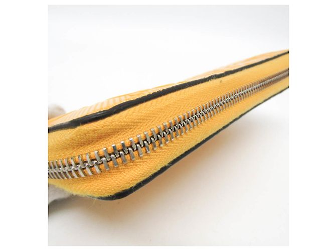 Cartera larga de cuero amarillo con estampado GG de Gucci - vista 6
